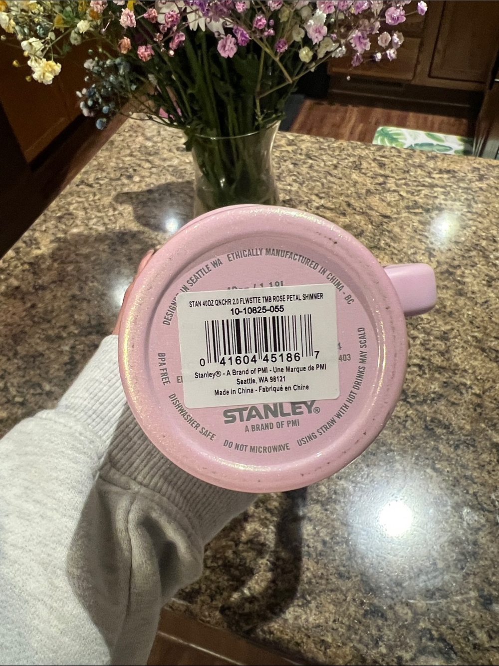 Stanley Pink Glitter Quencher H2.0 Travel Mug with Handle - Picture 2 of 3